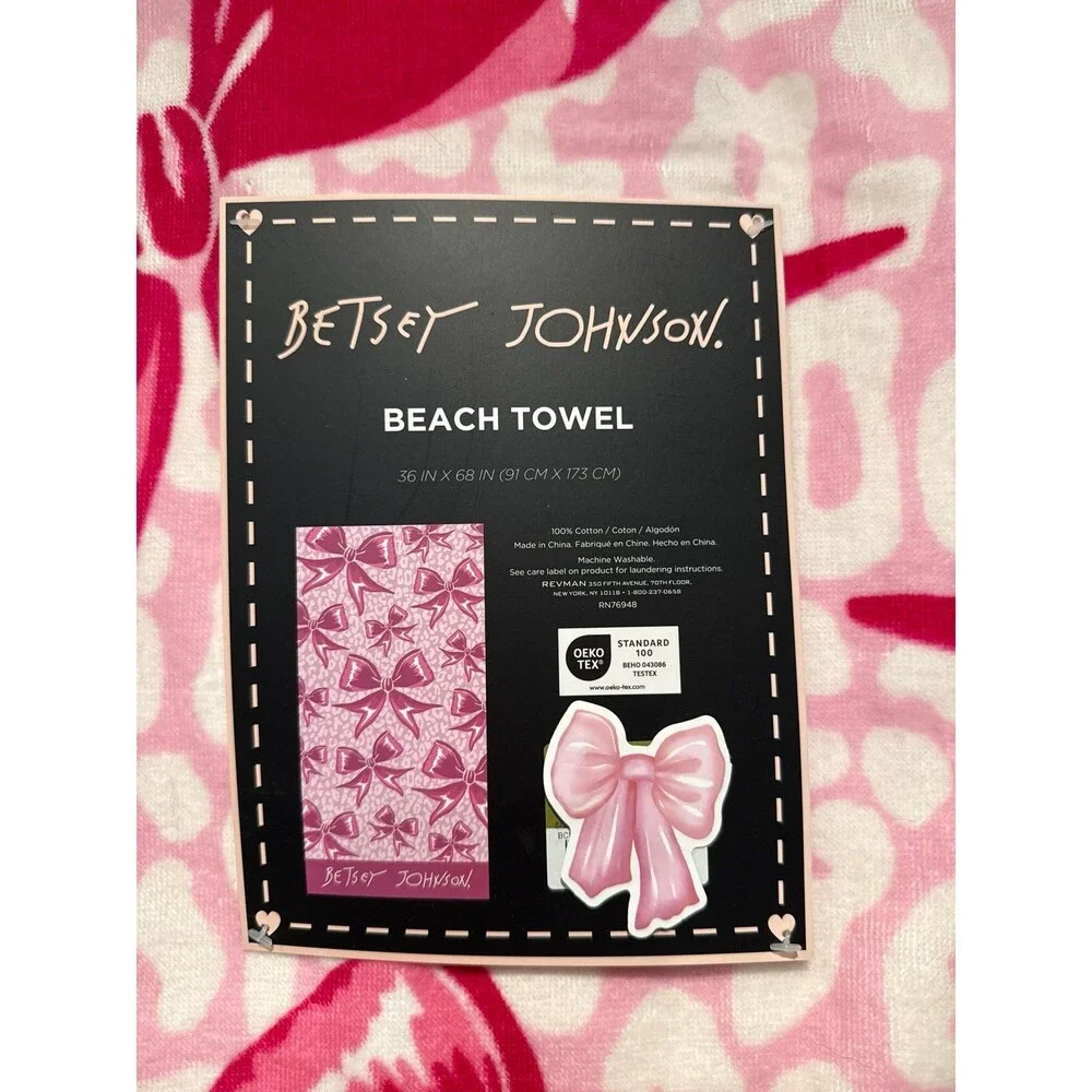 BETSEY JOHNSON BEACH TOWEL-Pink Bow